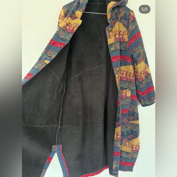 Colorful Patterned Handmade Hooded Button-Front Fabric Coat - Fleece interior - Picture 5 of 8